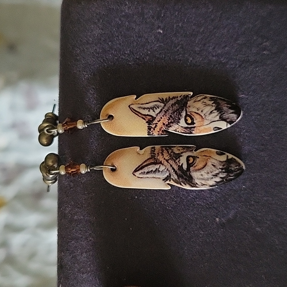 Red Wolf Feather-shaped Earrings